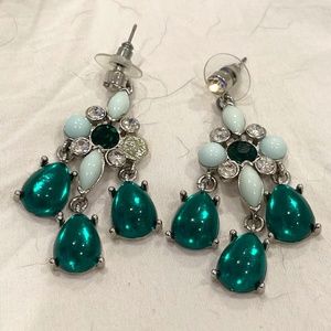Beautiful Earrings Emerald Green and Mint